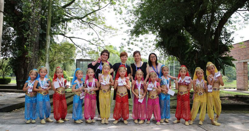 年紀小小的Kinder Elite學員於「亞太盃舞蹈比賽2017」獲得優異獎。